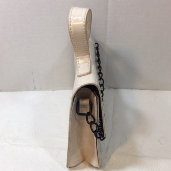 Kendall + Kylie L.A. Studio Handbag Faux Crocodile Leather w/ Chain Light Beige - Picture 4 of 7